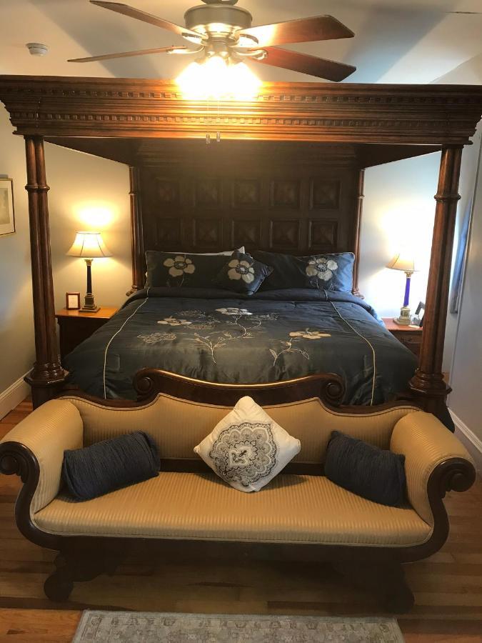 פרובידנס Edgewood Manor Inn Bed And Breakfast מראה חיצוני תמונה