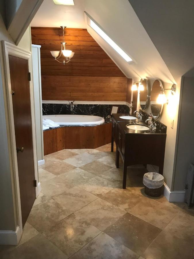 פרובידנס Edgewood Manor Inn Bed And Breakfast מראה חיצוני תמונה