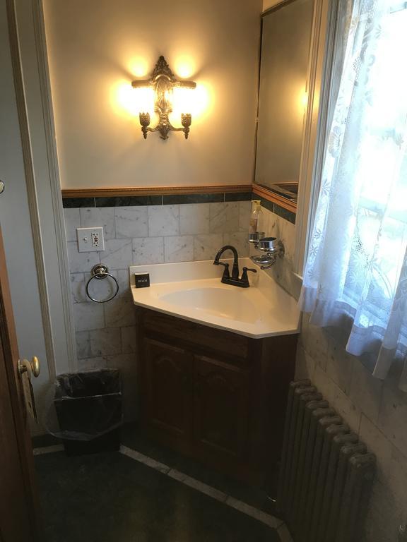 פרובידנס Edgewood Manor Inn Bed And Breakfast מראה חיצוני תמונה